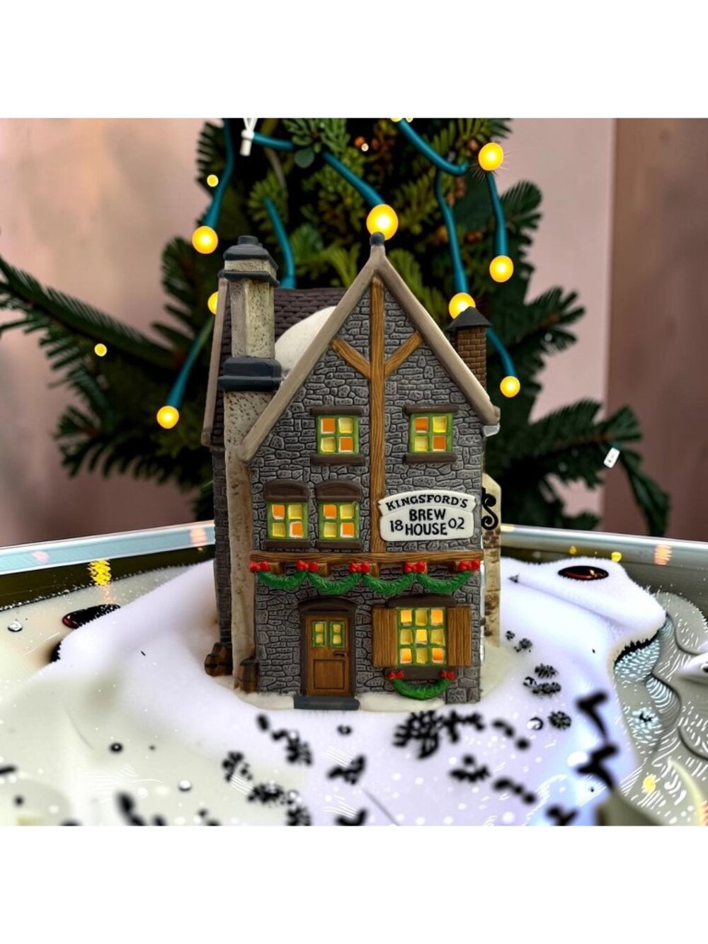 Dept 56 Kingsford's Brew House Dickens Village Lighted Building 1993 (no box)